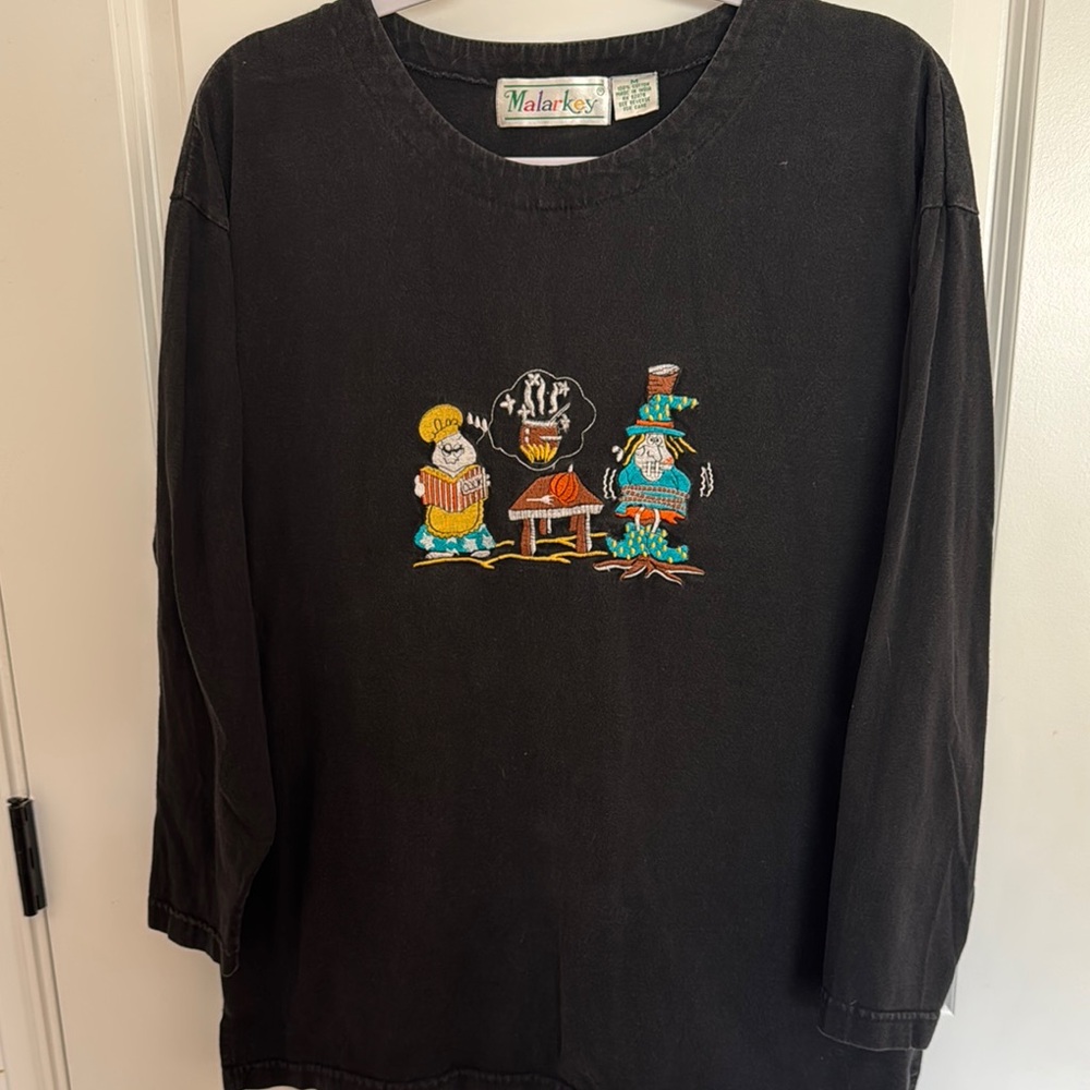 Vintage  Black Graphic Halloween Shirt